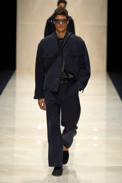 Look 69